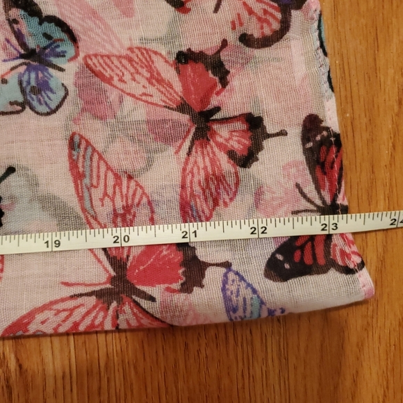 Butterfly Print Women's Scarf Wrap - Picture 6 of 7